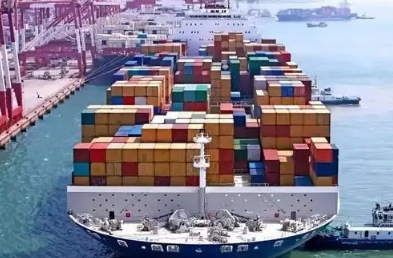 青島貨代如何應對集裝箱市場費率兩級化？