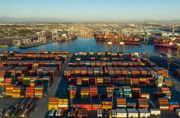 國際海運業(yè)的繁榮與發(fā)展，得益于全球經(jīng)濟(jì)的蓬勃發(fā)展