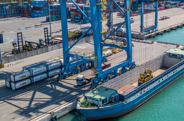 東南亞貨代行業(yè)以其獨(dú)特的魅力和無(wú)限的潛力，吸引著越來(lái)越多的關(guān)注