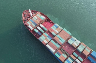 國際貨代助力更多企業(yè)跨越山海，暢通無阻地走向世界舞臺(tái)